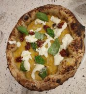Pizza fuori menu (Pizzeria Giolina, Milano)