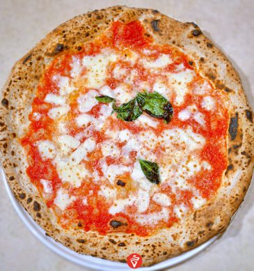 Pizza Margherita Da Michele Ebisu