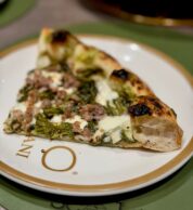 Salsiccia e Friarielli (pizzeria Decimo Scalo, Caserta)