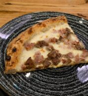 Salsiccia (pizzeria Madia, Salerno)