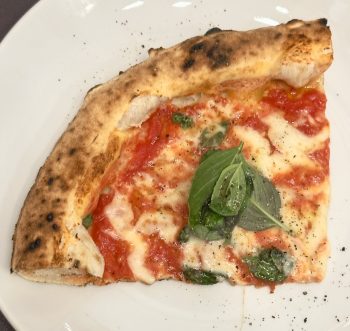 Provola e Pepe (I Borboni Pizzeria, Pontecagnano, Salerno)