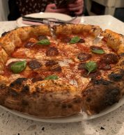Pizza con Salame (Pizzeria Giolina, Milano)