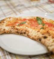 Ripieno / calzone con salame, ricotta e pepe (Pizzeria Bella Napoli)