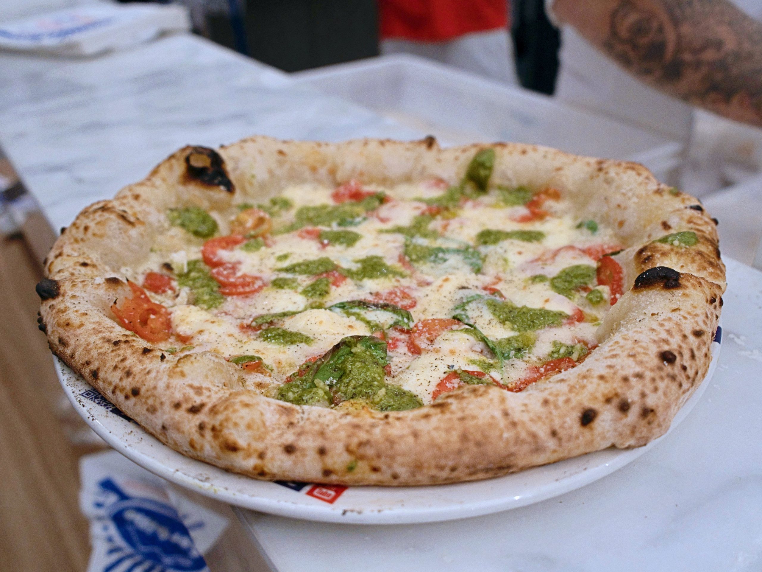 Pizza Liguria, con pesto fresco di basilico genovese (Gino Sorbillo Pizza Gourmand Roma)
