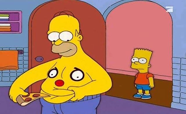 Homer mangia la pizza... con la pancia!