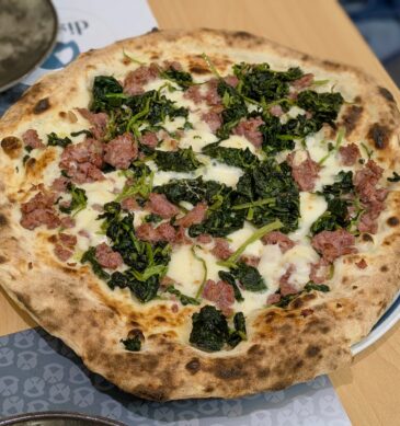 Salsiccia e friarielli (pizzeria Di Stora, Arpaia)