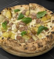 Salsiccia e patate (pizzeria Il segreto di pulcinella, Benevento)