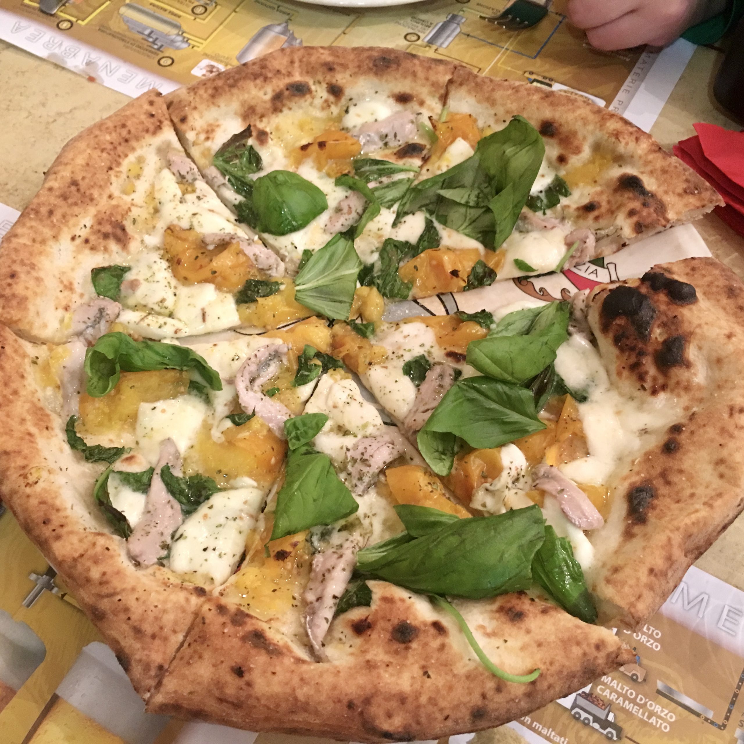 Pizza San Gennaro (Pizzeria La Notizia 53, Fuorigrotta, Napoli)