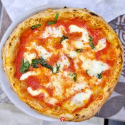 Margherita (Pizzeria Fratelli Cafasso, Fuorigrotta, Napoli)