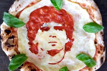 Pizza dedicata a Maradona