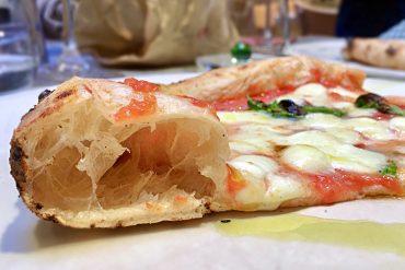 Margherita (Pizzeria Concettina ai Tre Santi, Stella, Napoli)