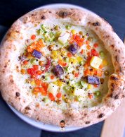 Pizza con verdure (Pizzeria Da Lioniello, Succivo, Caserta)