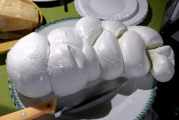 Mozzarella di Bufala Campana DOP