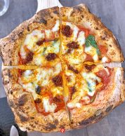 Pizza con scamorza e Nduja (10 Diego Vitagliano, Bagnoli, Napoli)