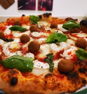 Pizza Carnevale (Pizzeria Ciro Pellone, Fuorigrotta Napoli)