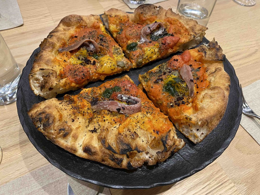 Pizza Oltre la Marinara (Pizzeria La Bolla Caserta)