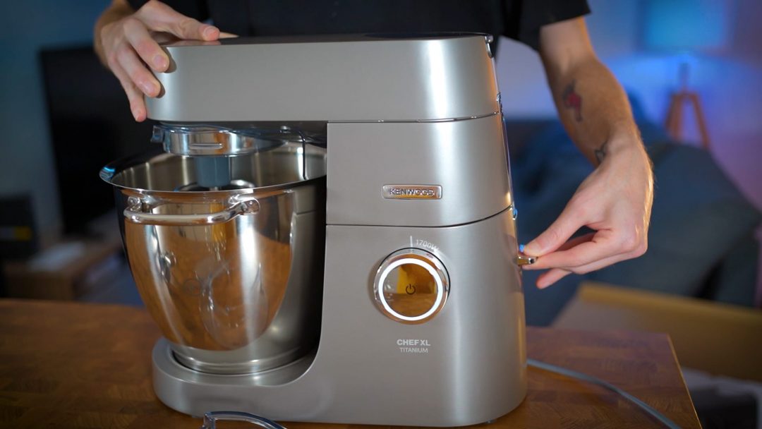 Pizza fatta in casa con la ricetta per l'impasto Garage Pizza