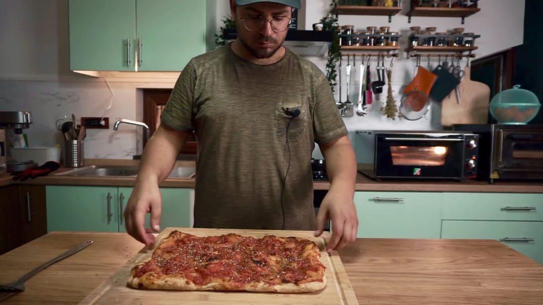 La ricetta della Pizza in teglia con impastatrice Garage Pizza