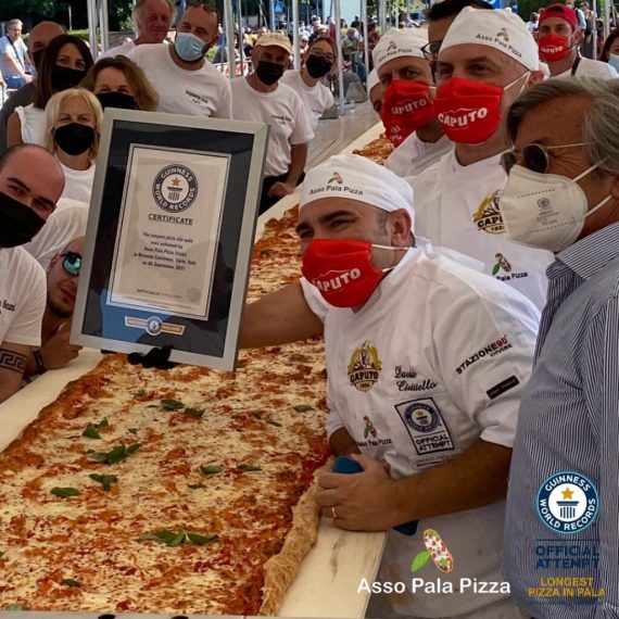 Guinness World Record Pizza Pala