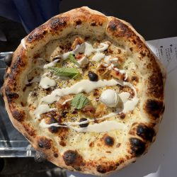 Pizza Carbonara (Pizzeria I Quintili, Napoli)