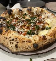 Pizza Gourmet cornicione (Pizzeria Biga, Milano)