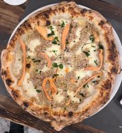 Pizza con ragù di maialino e carota (Pizzeria P, Lissone, Monza)
