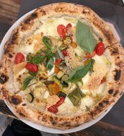Pizza con verdure (Pizzeria P, Lissone, Monza)