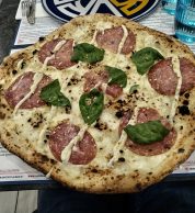 fior di latte,i salame tipo Milano, scaglie di nocciola e crema di gorgonzola (La Pizza Popolare)