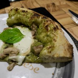 Pizza pesto (Pizzeria Ciro Savarese Arzano, Napoli)
