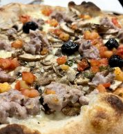 Pizza Palazzolese (Ristorante Tancredi, Palazzolo Acreide, Siracusa)