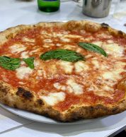Pizza Scarpariello 2 (Pizzeria Pavia, Napoli)