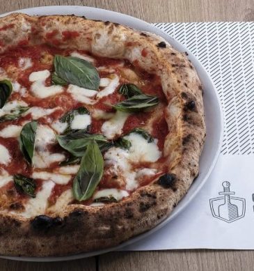 Pizza Margherita (Pizzeria Casa Cavalieri, Caserta)