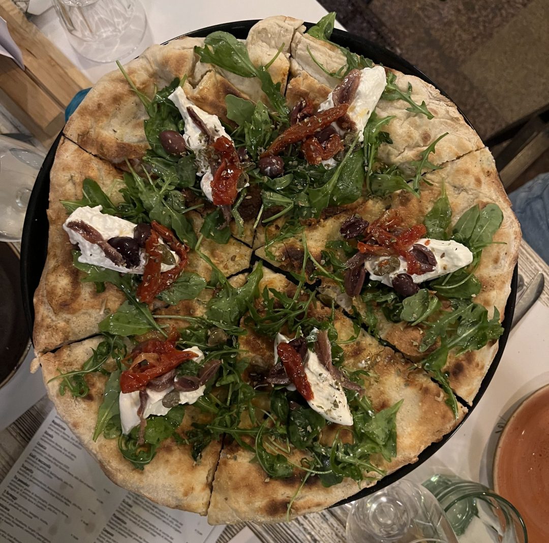 Pizza Pugliese (La Pizzeria Nazionale, Milano)