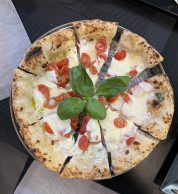 Pizza bianca con pomodorino (Pizzeria Succulenta, Milano)