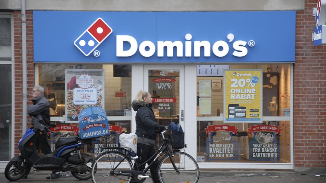 Domino’s e la consegna della pizza con la tuta da jet