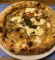 Pizza tartufo (Pizzeria 081, Melegnano)