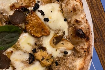 Pizza tartufo 3 (Pizzeria 081, Melegnano)