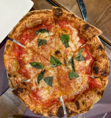 Margherita (Federico Guardascione - il colmo del pizzaiolo, Napoli)