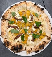 Giallo e Alici (Pizzeria Troisi, Napoli)