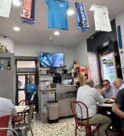 Locale (Pizzeria Scugnizzo Trattoria, Napoli)