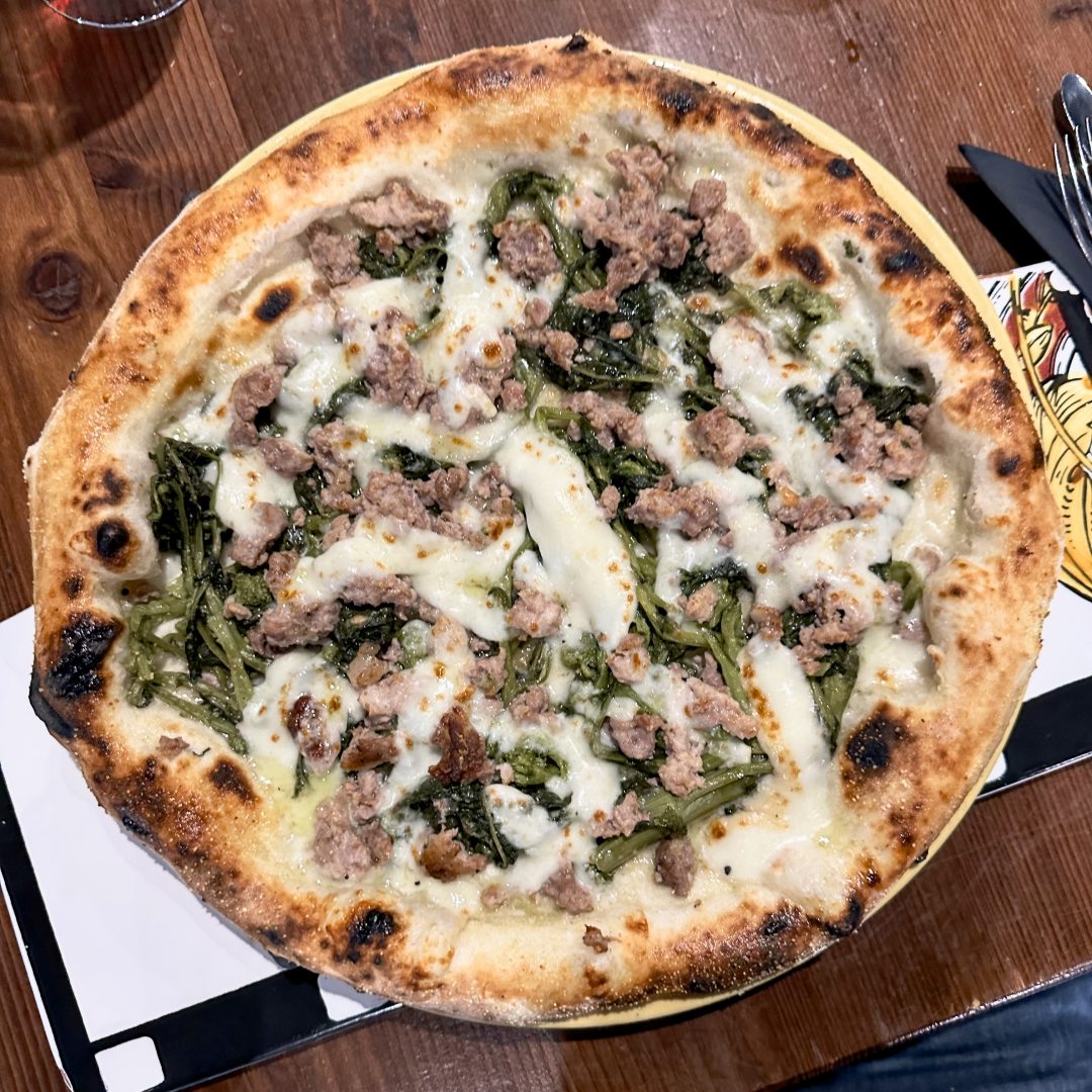 Salsiccia e Friarielli (Ieri, Oggi, Domani - Trattoria Pizzeria, Napoli)