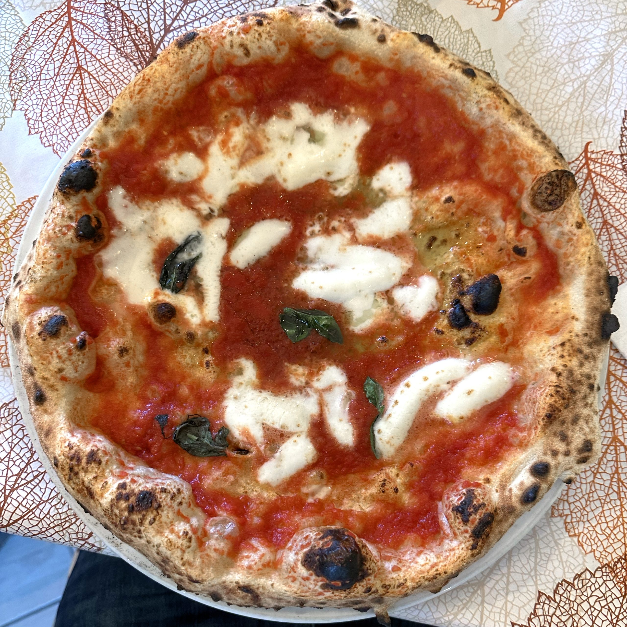 Margherita (Pizzeria Fortuna, Napoli)