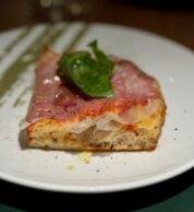 Doppia cottura (pizzeria Raf Bonetta, Napoli)