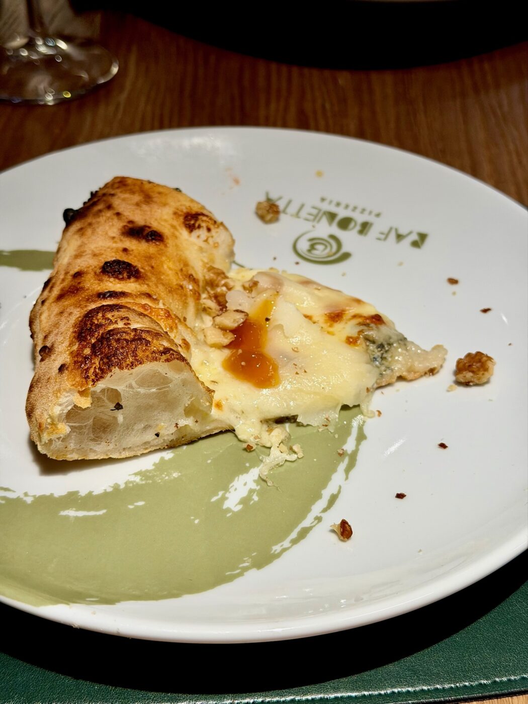 4 formaggi (pizzeria Raf Bonetta, Napoli)