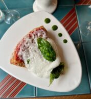 Spuma di mozzarella (pizzeria Avenida Calò, Roma)