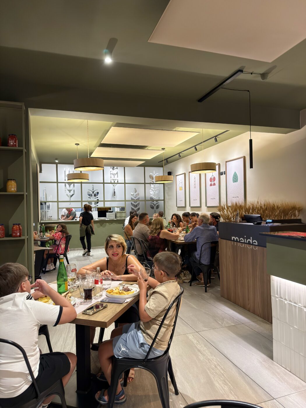 Locale (Pizzeria Maida di Giuseppe Casale, San Prisco, Caserta)