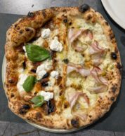 Pizza (Maruzzella Ristorante e Pizzeria,Fondi)