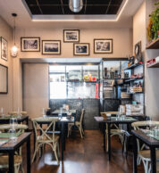 Locale (pizzeria Cavò lievitati e Distillati)