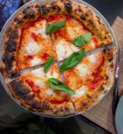 Margherita (pizzeria Napulè, Catania)