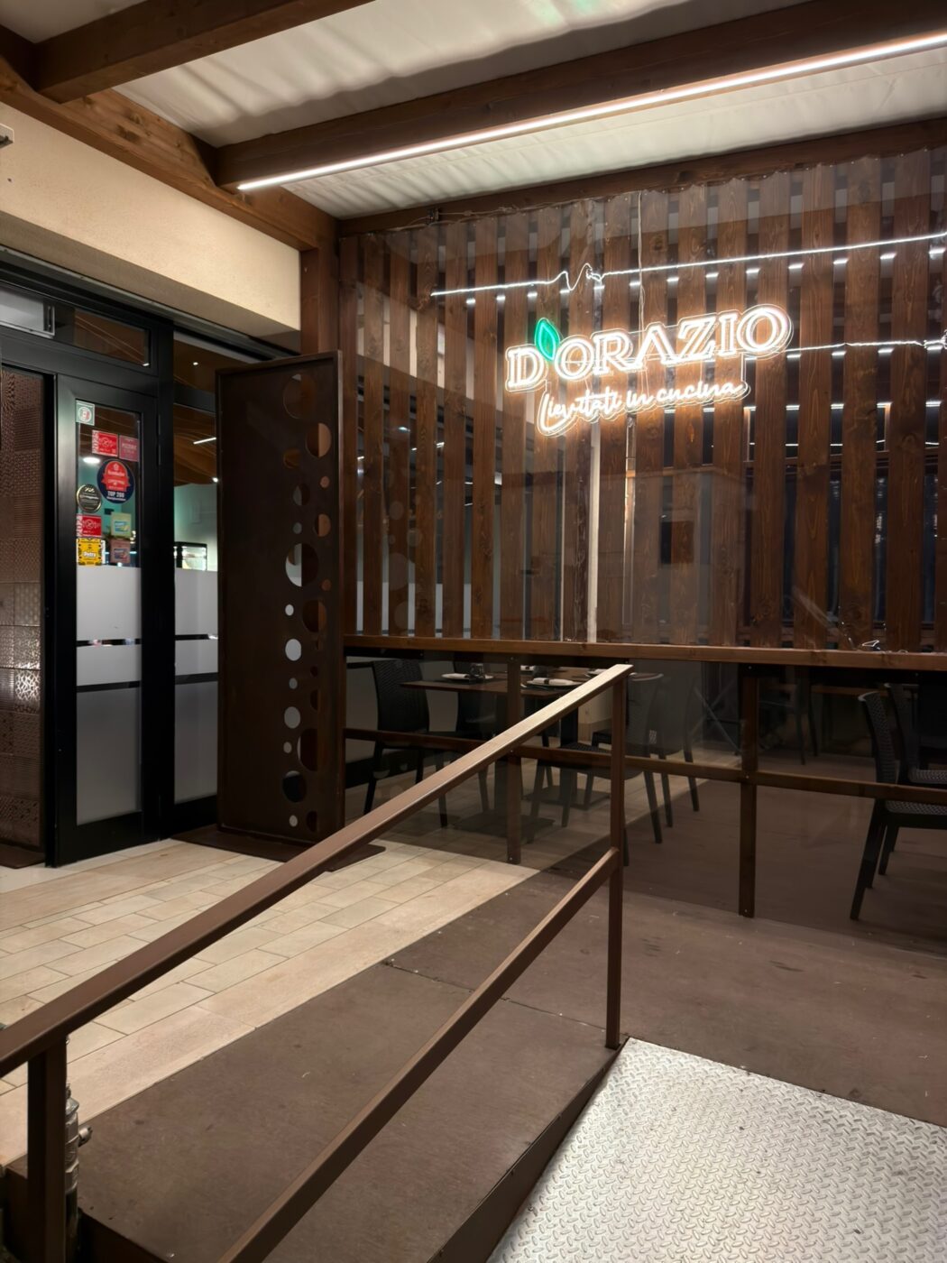 Esterno (pizzeria D'Orazio, San Giovanni Rotondo)